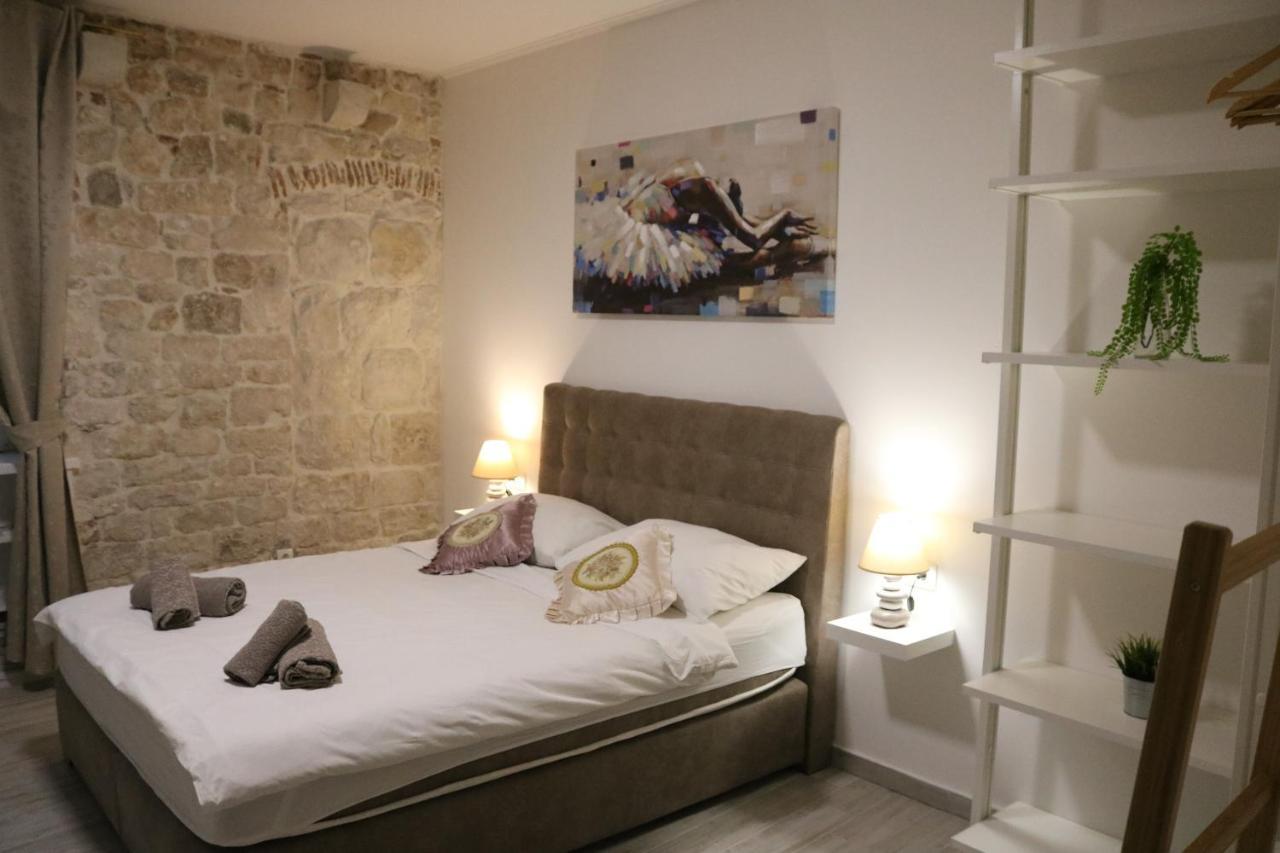 Studios Kadena Trogir - 18Th Century Stone House Extérieur photo