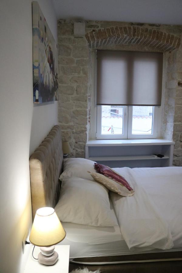 Studios Kadena Trogir - 18Th Century Stone House Extérieur photo