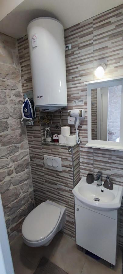 Studios Kadena Trogir - 18Th Century Stone House Extérieur photo