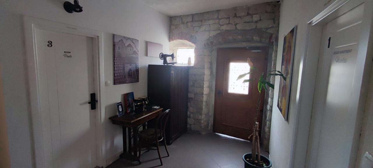 Studios Kadena Trogir - 18Th Century Stone House Extérieur photo