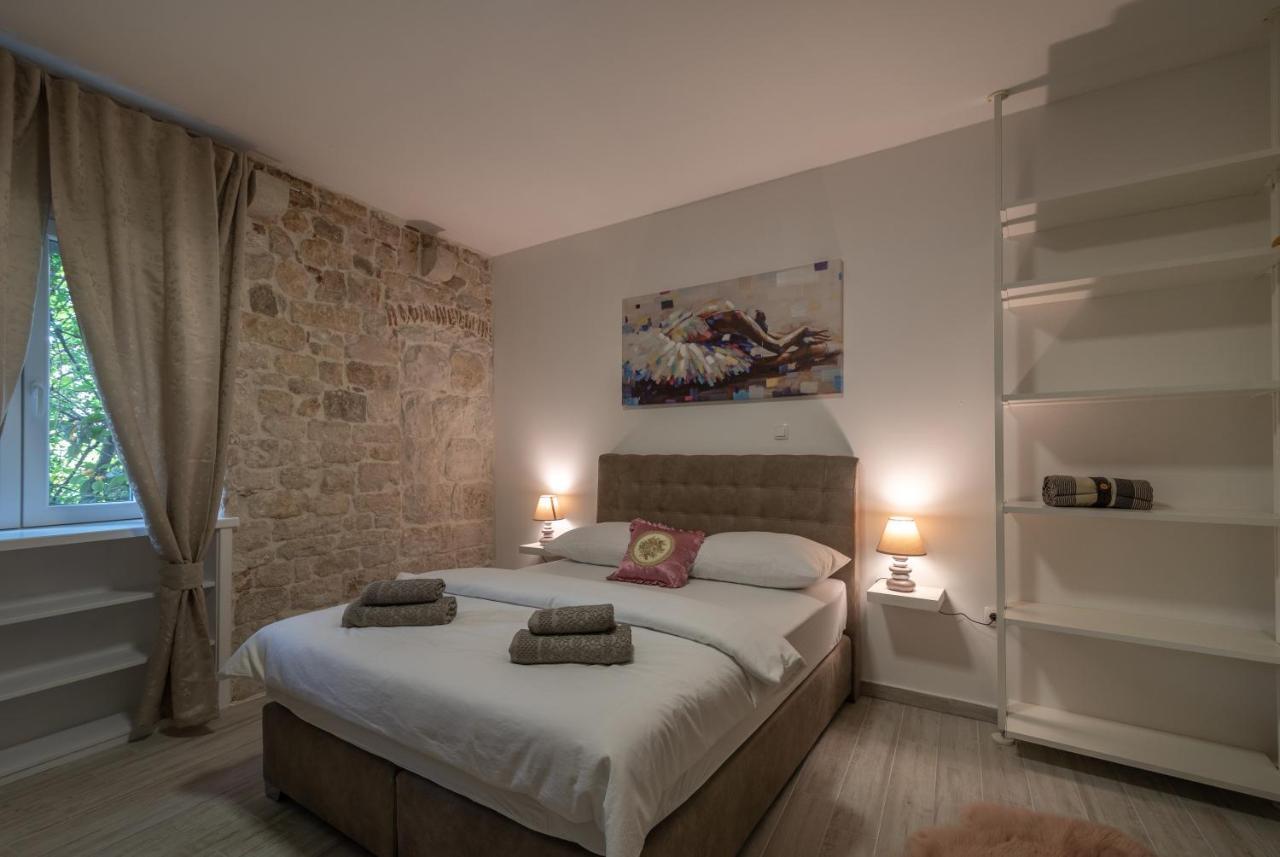 Studios Kadena Trogir - 18Th Century Stone House Extérieur photo