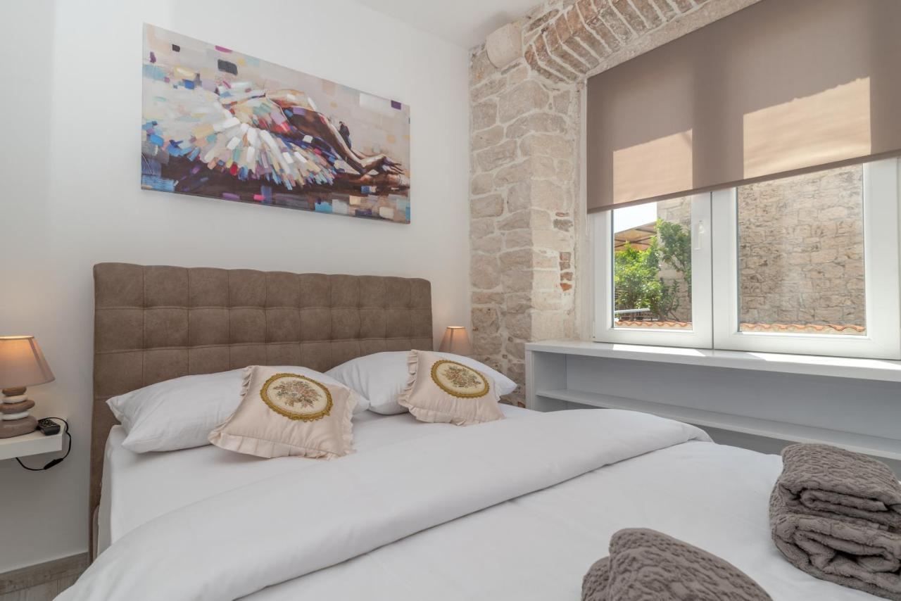 Studios Kadena Trogir - 18Th Century Stone House Extérieur photo